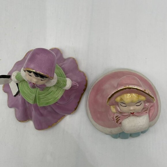 Vtg 2 Holland Mold Christmas Victorian Caroler Figurines Holiday 2 Small Chips - Picture 13 of 14